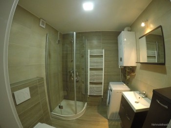 BYT V ŠIRŠOM CENTRE VAZOVOVA